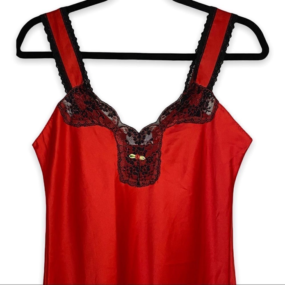 VTG Romantic Red Lace Lined Slip (S) tagged Etage by Brandywine. - Picture 4 of 4